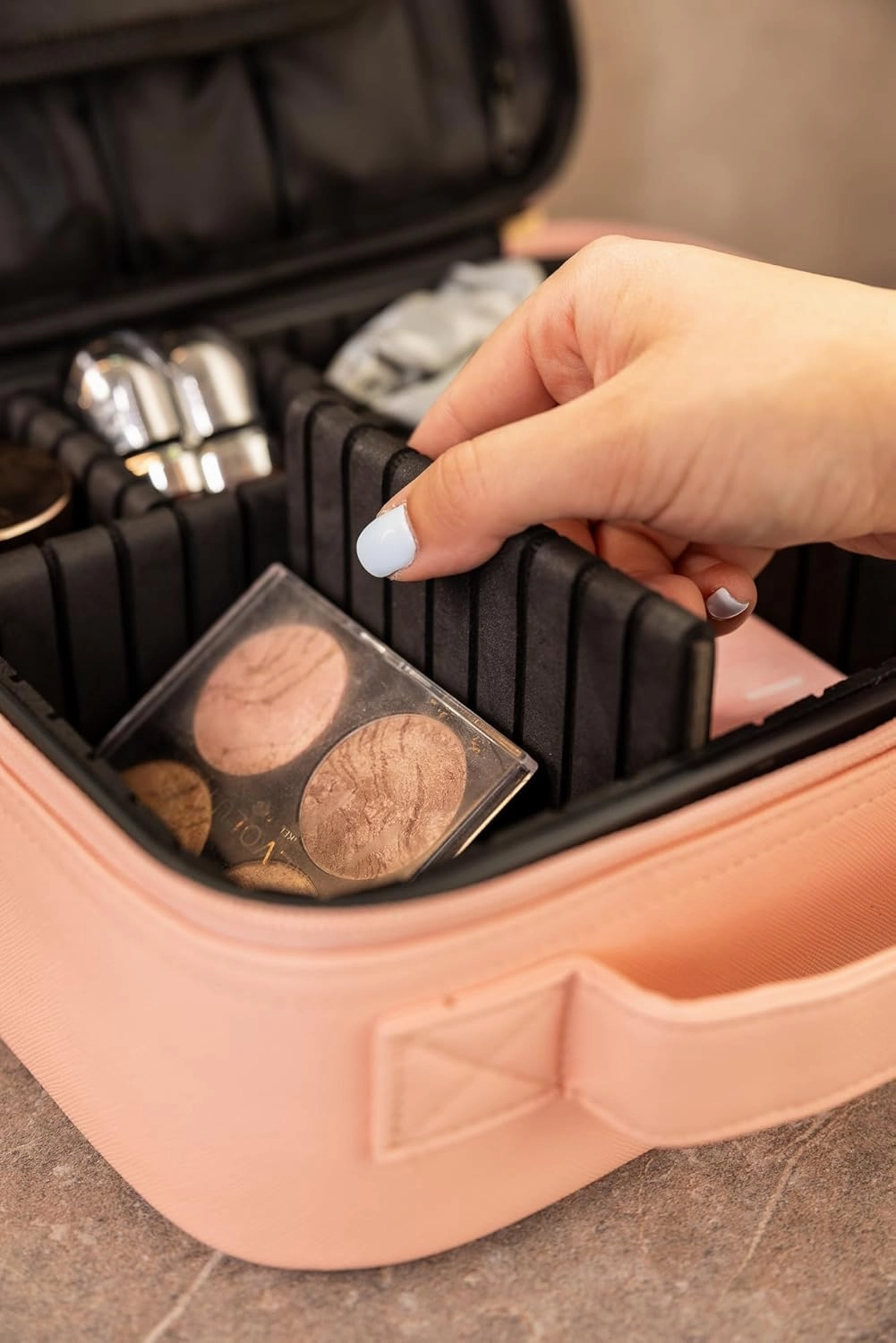 |Not Made In China| Makeup Bag Travel Case, Train Case for Cosmetics, Portable Beauty Organizer, Cosmetic Storage Bag With Adjustable Dividers For Make Up and Brushes
