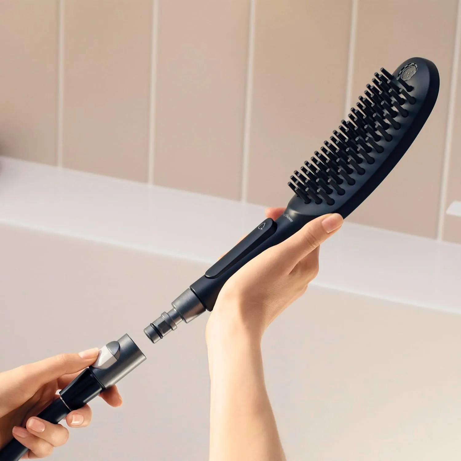 hansgrohe DogShower 150 3-Jet Handshower in Black, 1.75 GPM, 04973670