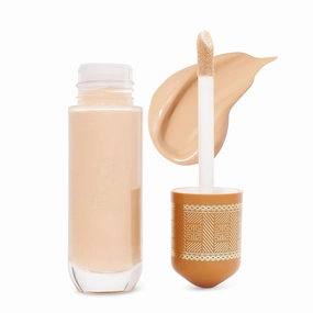 Juvia's Place I Am Magic Radiance Booster - Shade 8 (Alexander) - Flawless Effect for Glam Makeup - Blurs, Smooths & Illuminates Complexion - Glow Activator with Buildable Low to Medium Coverage