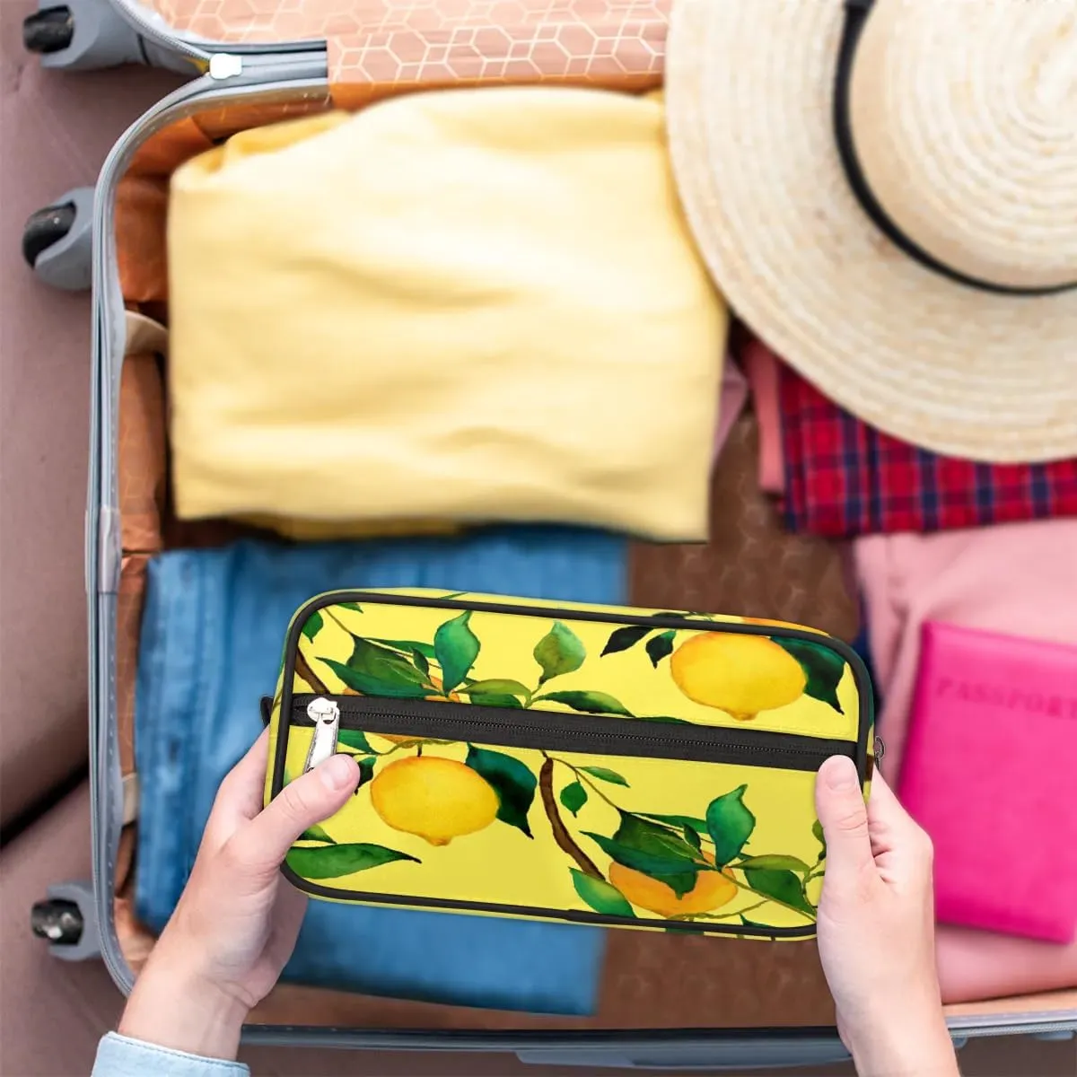 Lemon Citrus Fruits Travel Toiletry Bag for Women Men Small Cosmetic Makeup Organizer Water Resistant Shaving Bag Portable Make Up Bag Storage Bags with Handle