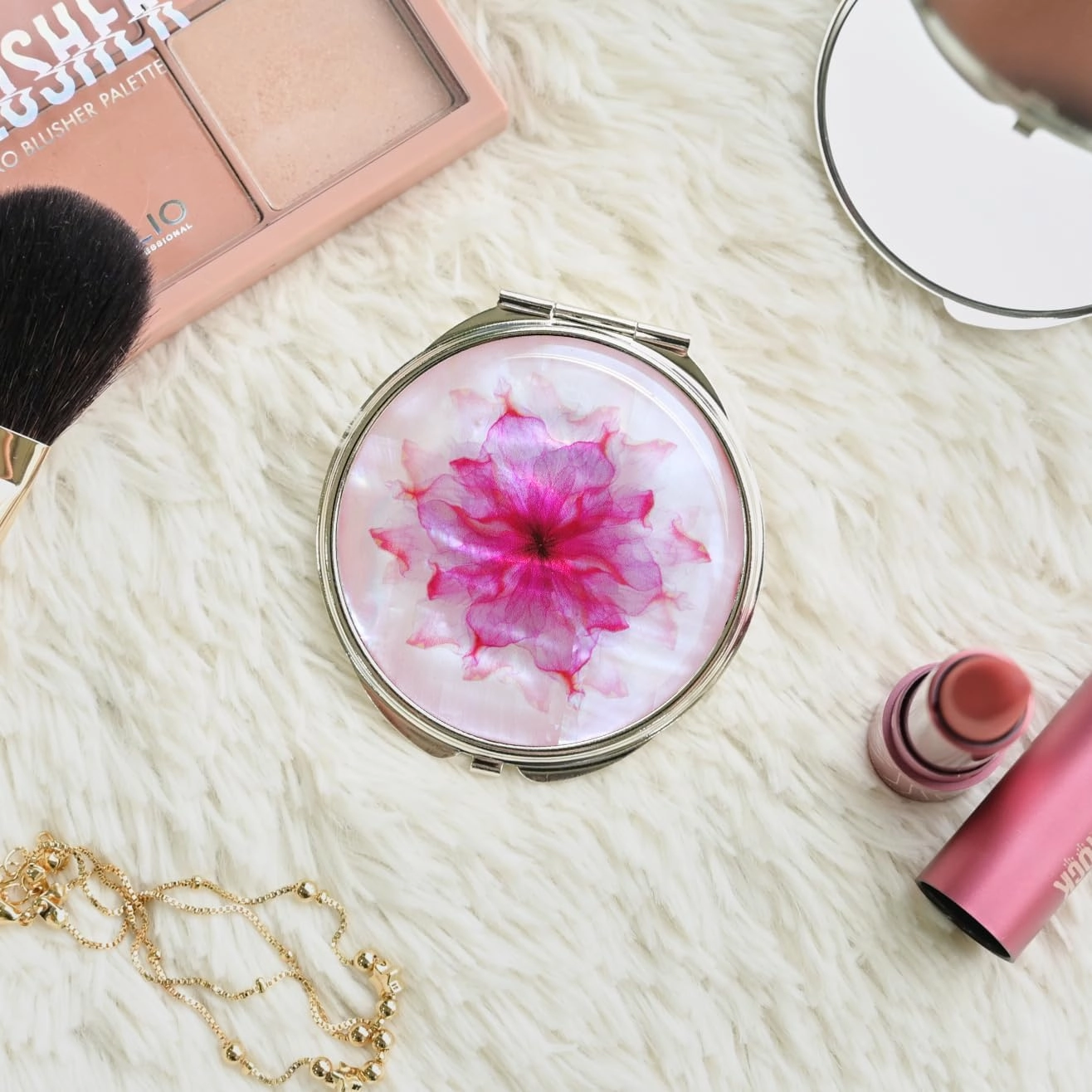 MADDesign Mother of Pearl Compact Makeup Travel Mirror (Flower Petals Pink)