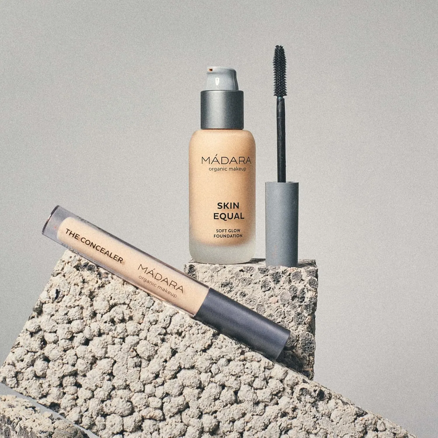 MÁDARA Organic Skincare | Skin Equal Soft Glow Foundation SPF15 ROSE IVORY 30-30ml, Mineral foundation with hyaluronic acid, Buildable medium coverage, Dewy foundation, Vegan, COSMOS certified