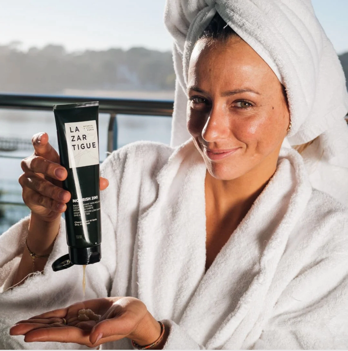 Nourish 2IN1 (Highly Nourishing Low-Shampoo)