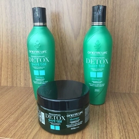 Oriente Life Detox Shampoo 300ml (10.14 fl.oz) - Shampoo Detox Oriente Life removes impurities and detoxifies the hair strands, improving moisture absorption.