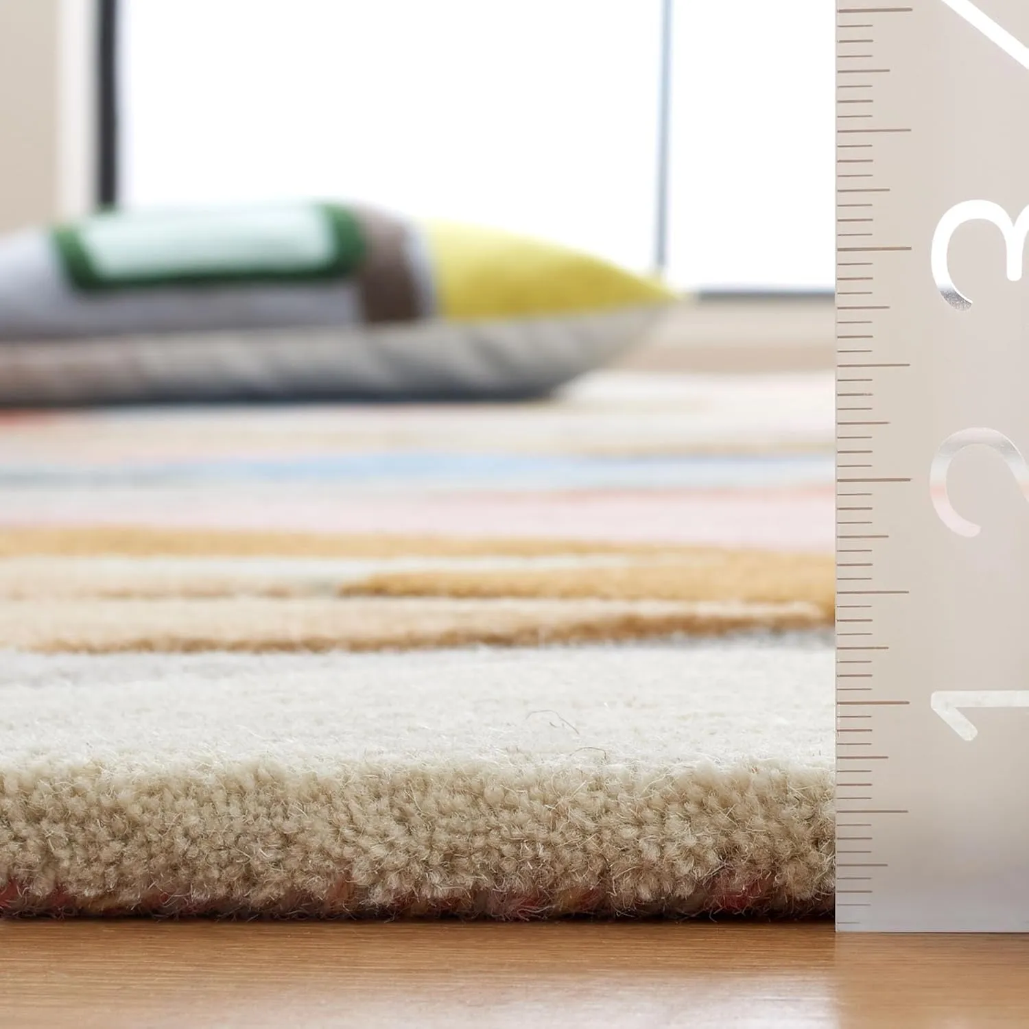 Safavieh Rodeo Drive Collection Area Rug - 5' x 8', Grey & Blush, Geometric Design, Handmade Wool, Ideal for High Traffic Areas in Living Room, Bedroom, Dining (RD454F-5)