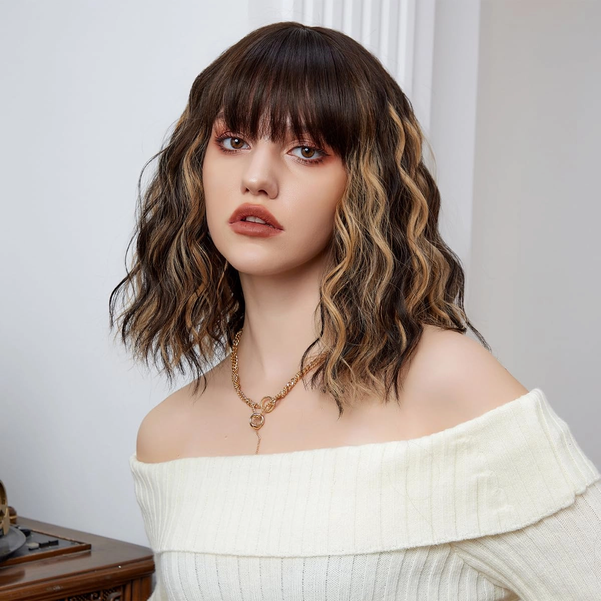 Short Bob Wig Brown Mixed Blonde Wig Short Curly Wavy Wigs With Bangs for Women Bob wig Heat Resistant Synthetic Hair Wigs for Daily Use Cosplay Wig With wig Cap
