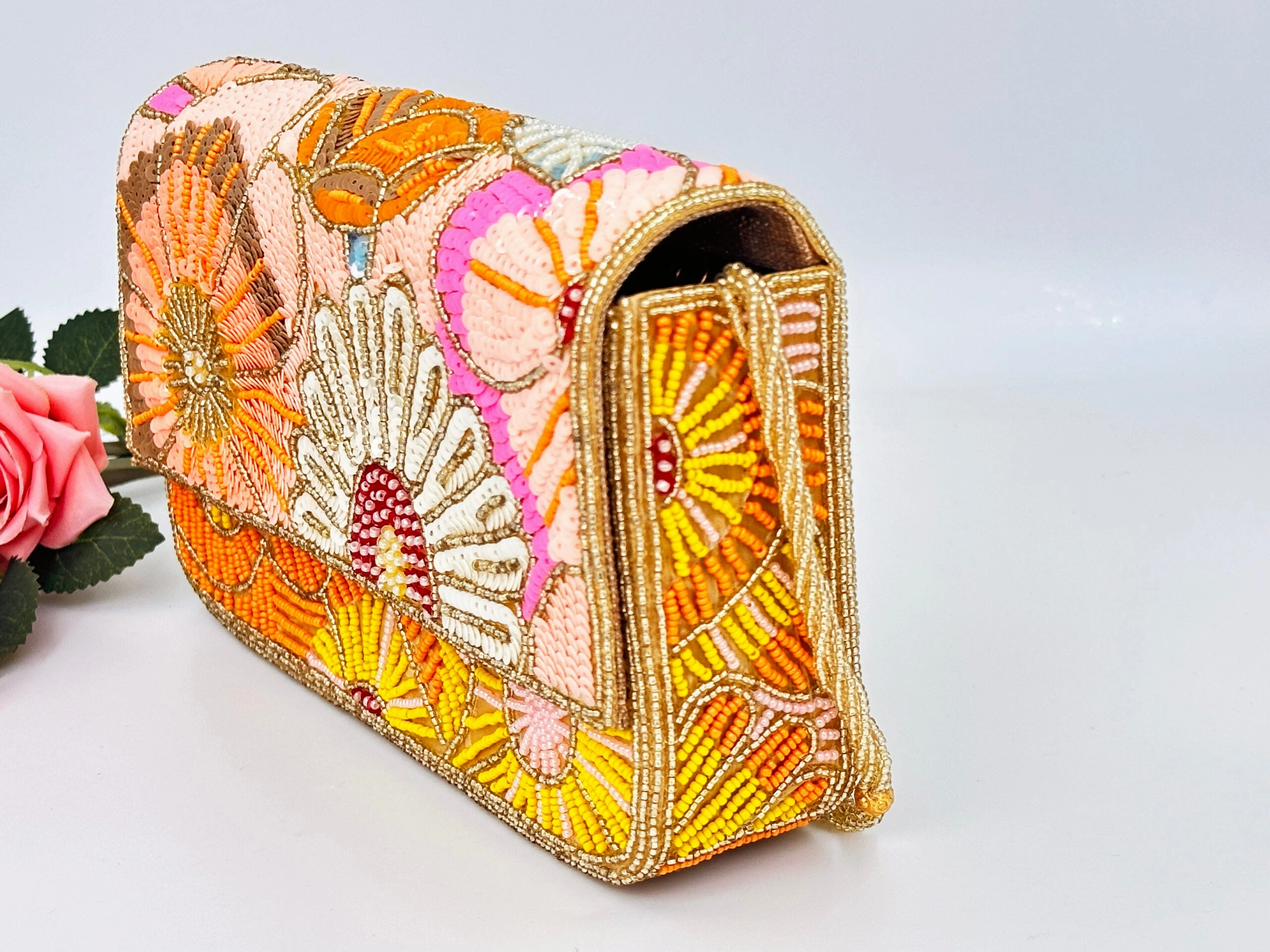 STUNNING BEADED FLOWER PINK AND PEACH PARTY CLUTCH