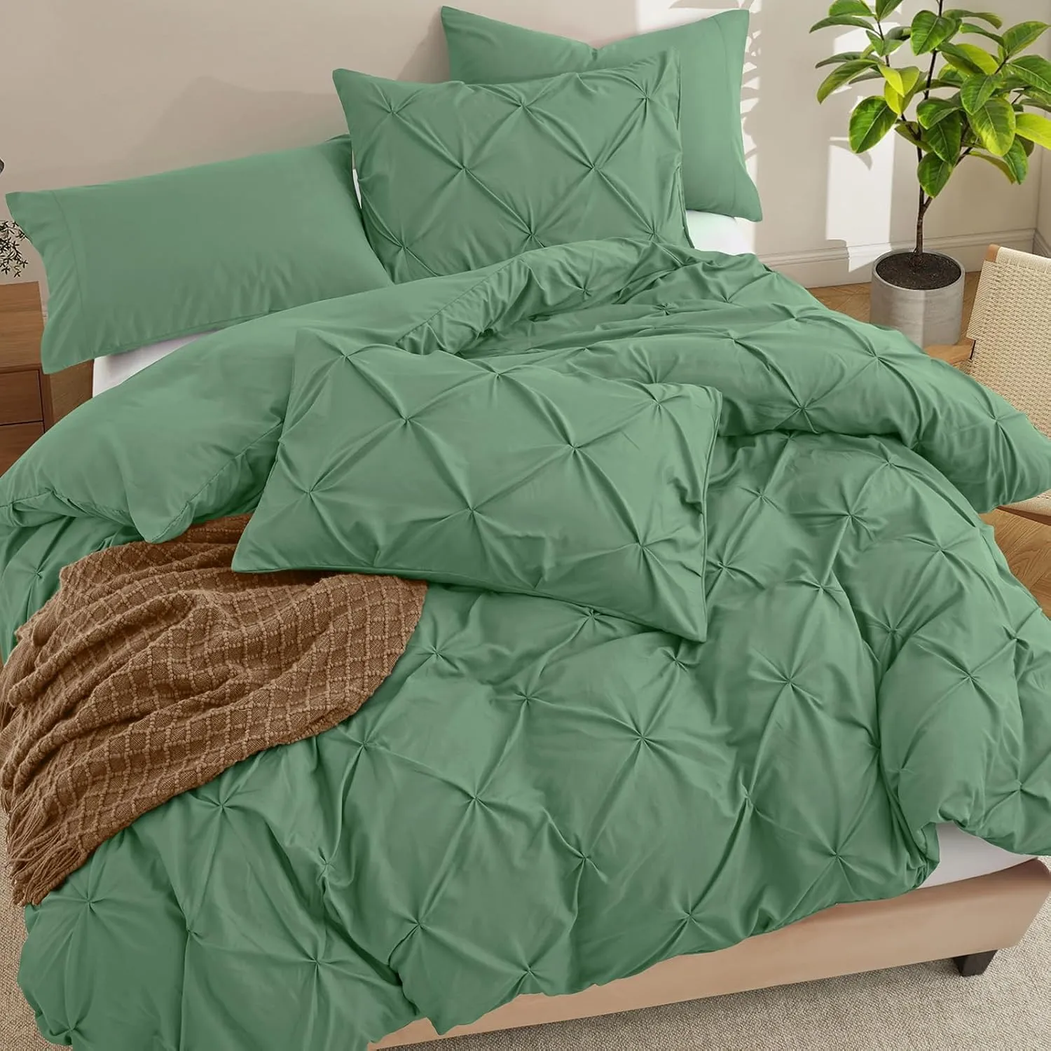 VACVELT 5 Piece Pinch Pleated Duvet Cover Full/Queen Size Set, Sage Green Pintuck Duvet Cover with Zipper & 8 Ties, Shabby Chic Microfiber Duvet Cover   2 Pillow Shams   2 Pillowcases, No Comforter